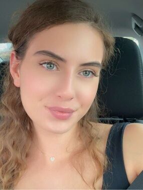 Meet your Posher, Cierra